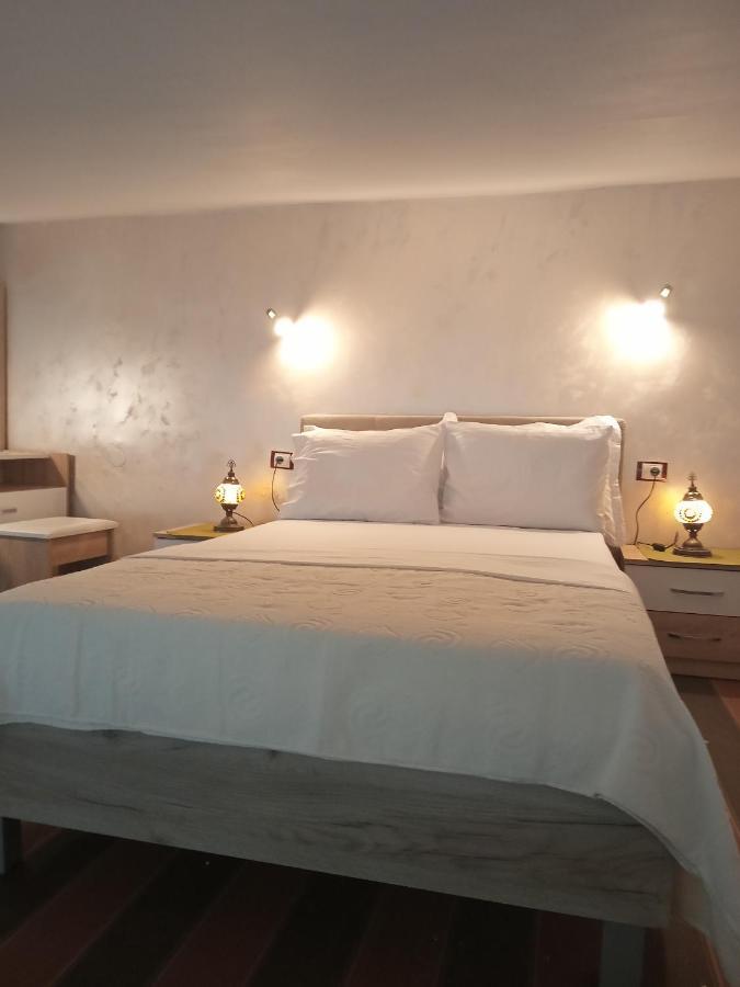 Apartments With Sea View In Prcanj 코토르 외부 사진