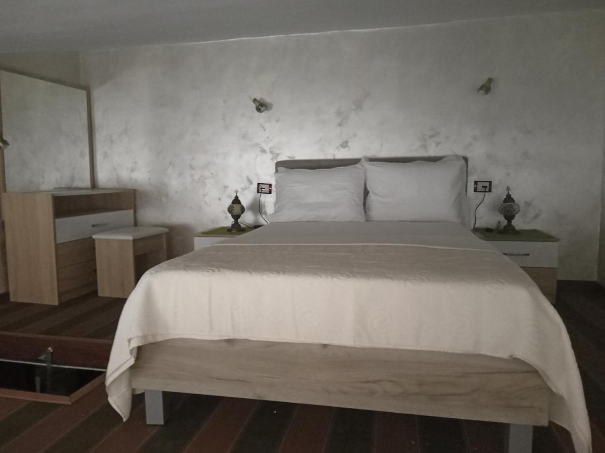 Apartments With Sea View In Prcanj 코토르 외부 사진