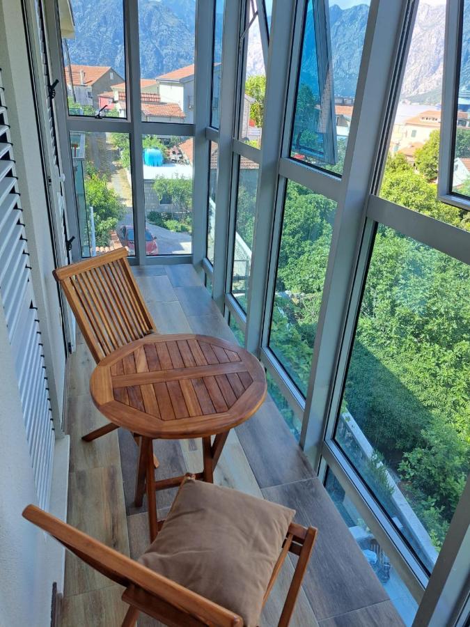 Apartments With Sea View In Prcanj 코토르 외부 사진