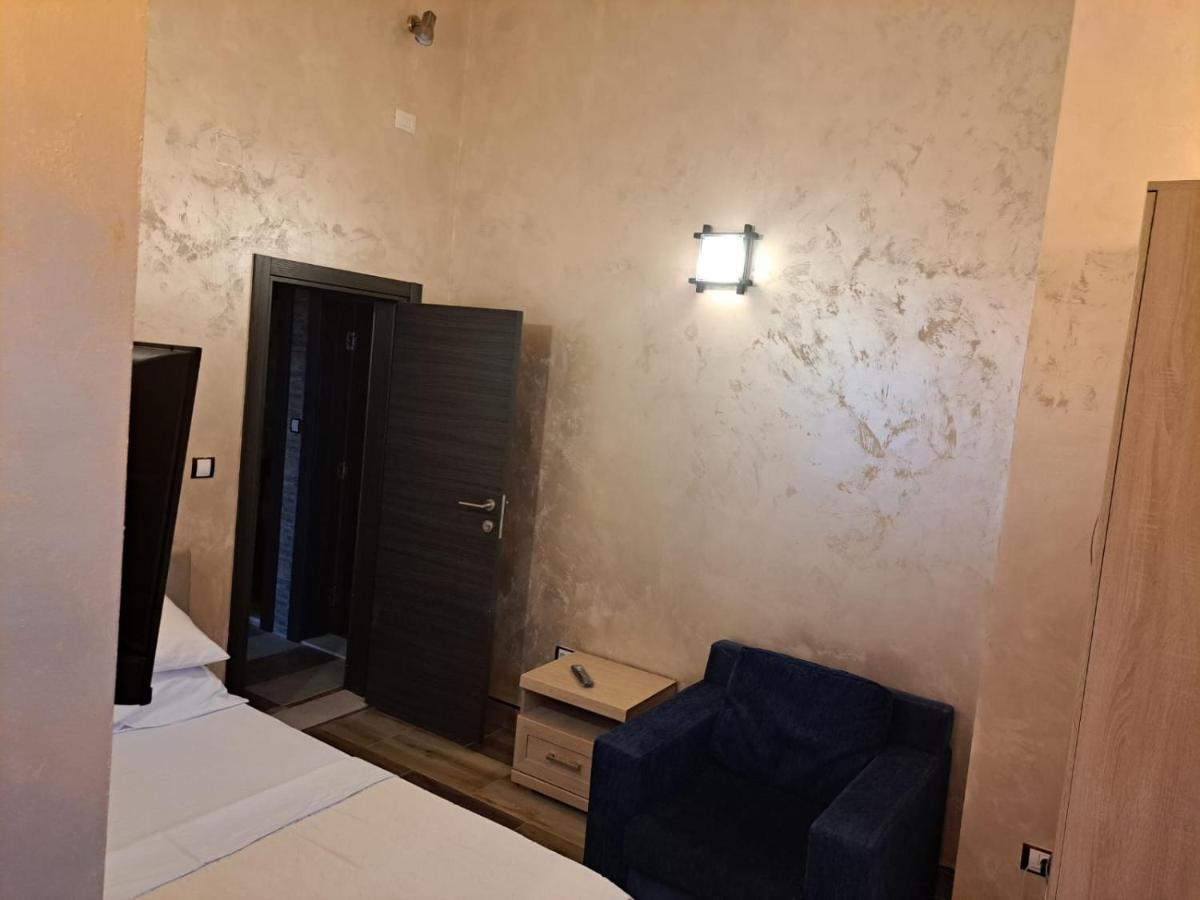 Apartments With Sea View In Prcanj 코토르 외부 사진