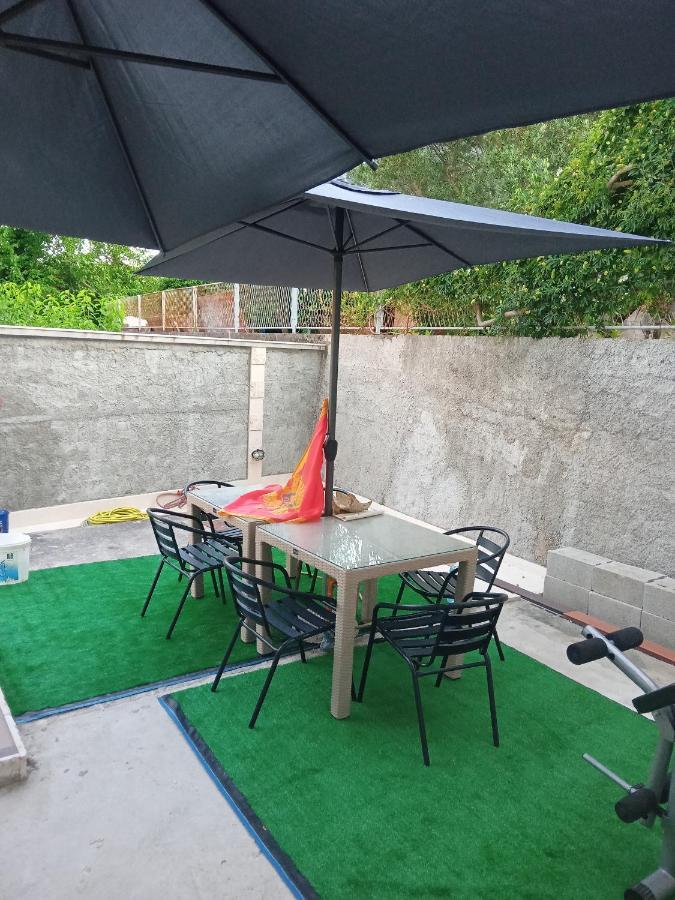 Apartments With Sea View In Prcanj 코토르 외부 사진