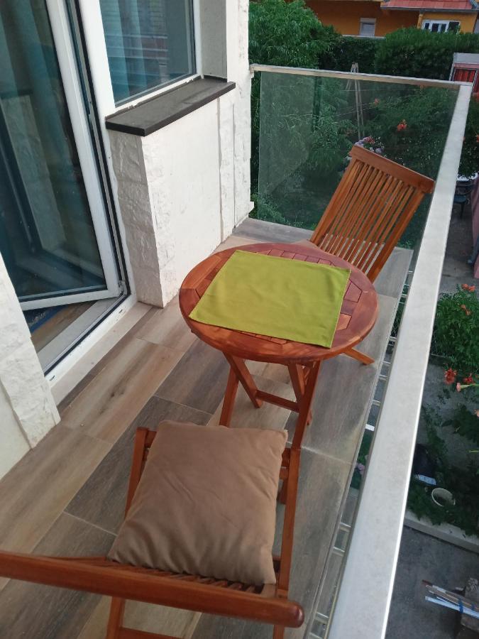 Apartments With Sea View In Prcanj 코토르 외부 사진