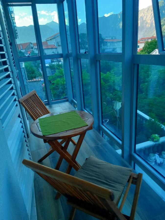 Apartments With Sea View In Prcanj 코토르 외부 사진
