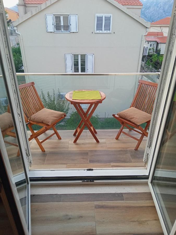 Apartments With Sea View In Prcanj 코토르 외부 사진