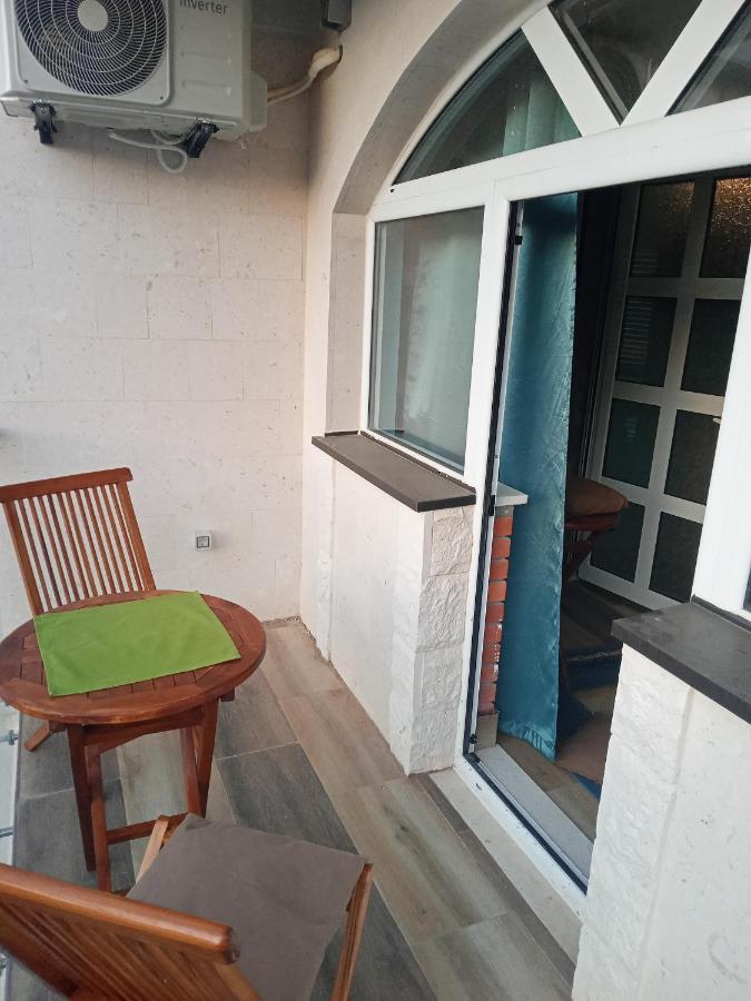Apartments With Sea View In Prcanj 코토르 외부 사진