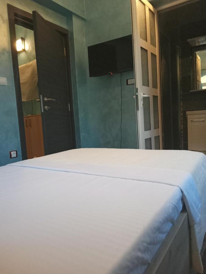 Apartments With Sea View In Prcanj 코토르 외부 사진