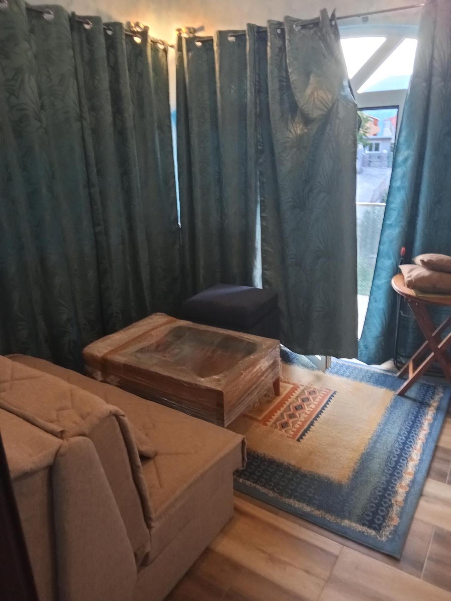 Apartments With Sea View In Prcanj 코토르 객실 사진